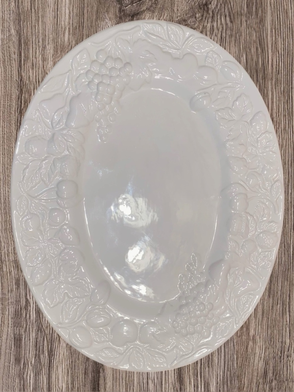 VINTAGE CENTURY Oval Fruit Themed Embossed Elegant Serving Platter White 18”x 14